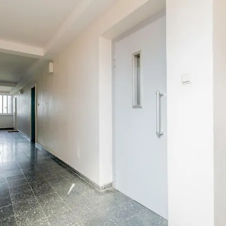 Id 6402 | Private Appartement