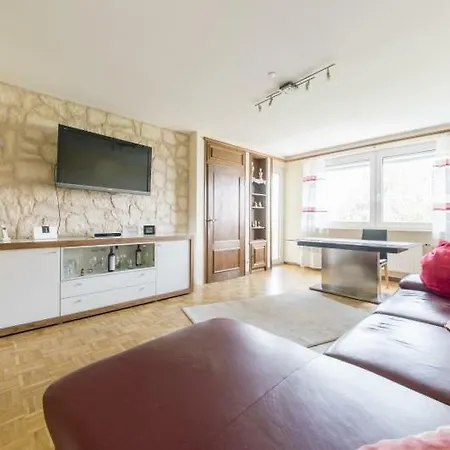 Id 6402 | Private Apartment
